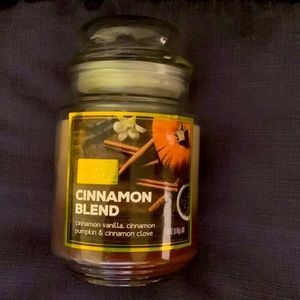 Candle Cinnamon Blend/ Pumpkin/Vanilla